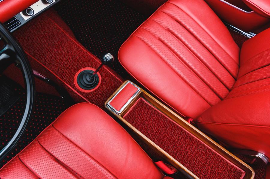 Интерьер Mercedes-Benz 280 SL (W113) 1969 года  (EU) (фото 87 из 141)